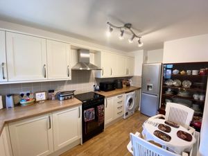 Modern Kitchen/Diner- click for photo gallery